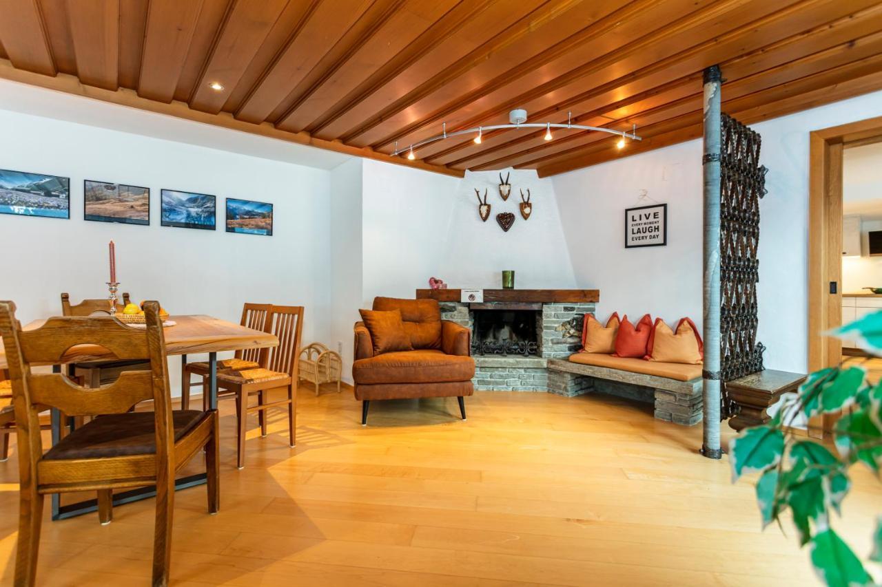 Hoelzl Bed & Breakfast Нойкирхен-ам-Гросфенедигер Экстерьер фото